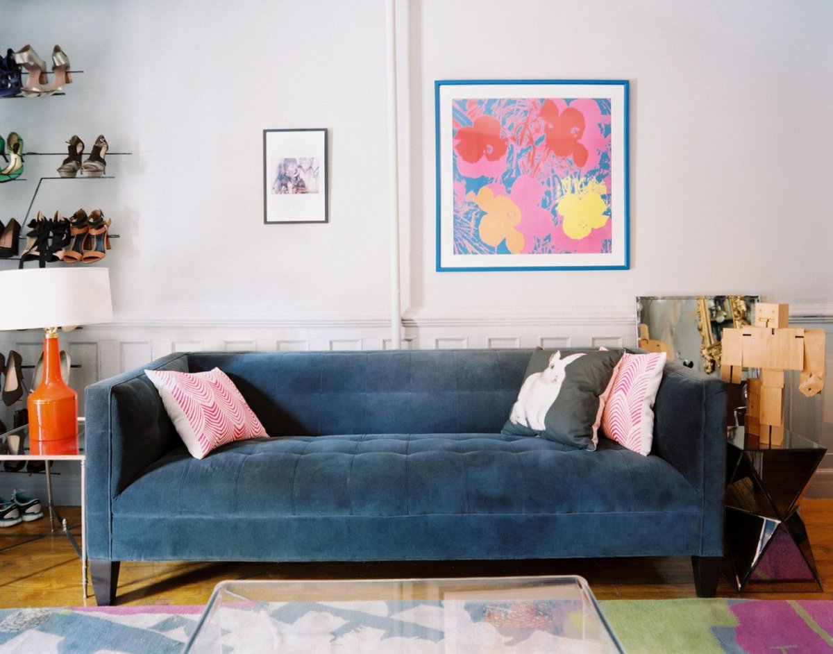 Диван синий бархат