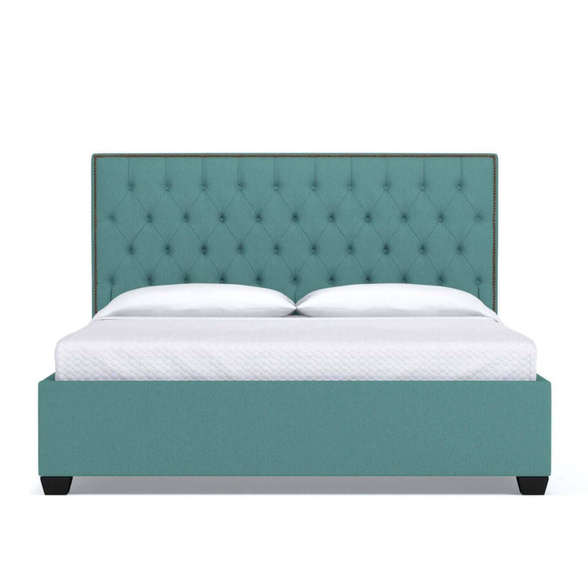 Кровать в голубых тонах