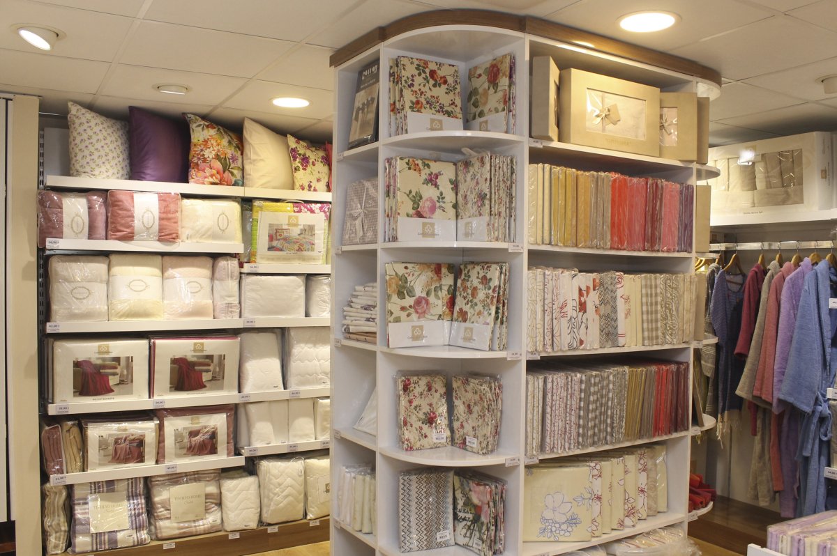 Стеллаж для посуды и магазин дизайнер