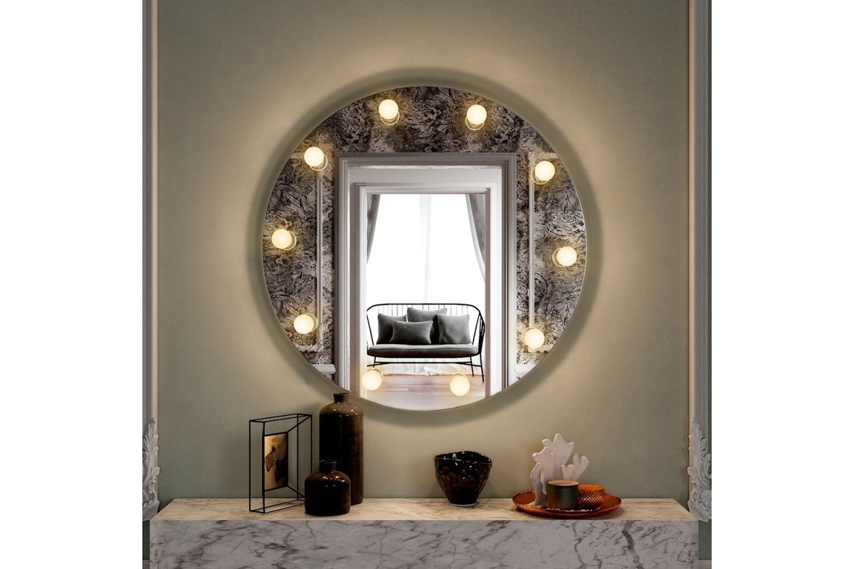 Овальный шкаф с зеркальной дверцей