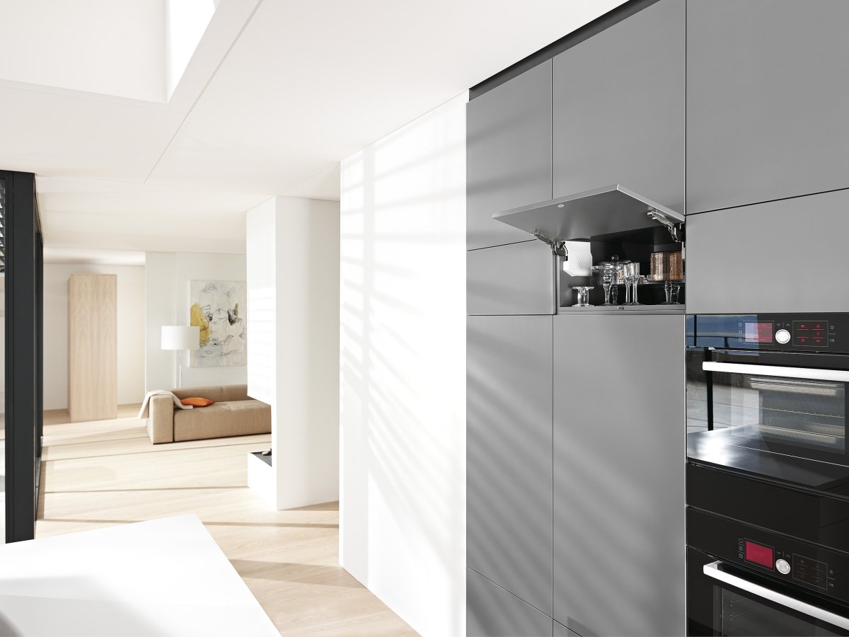 Белая матовая кухня