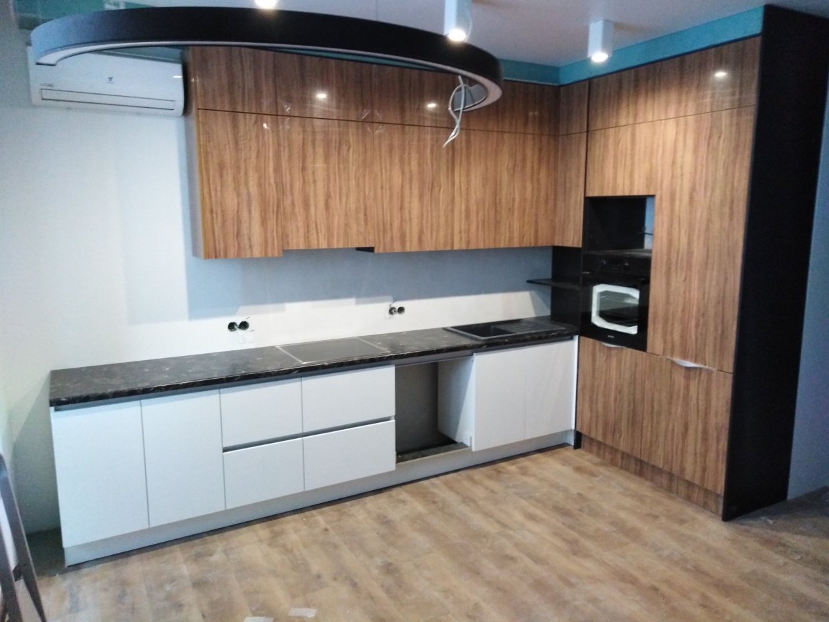 Атраный кухни без ручек