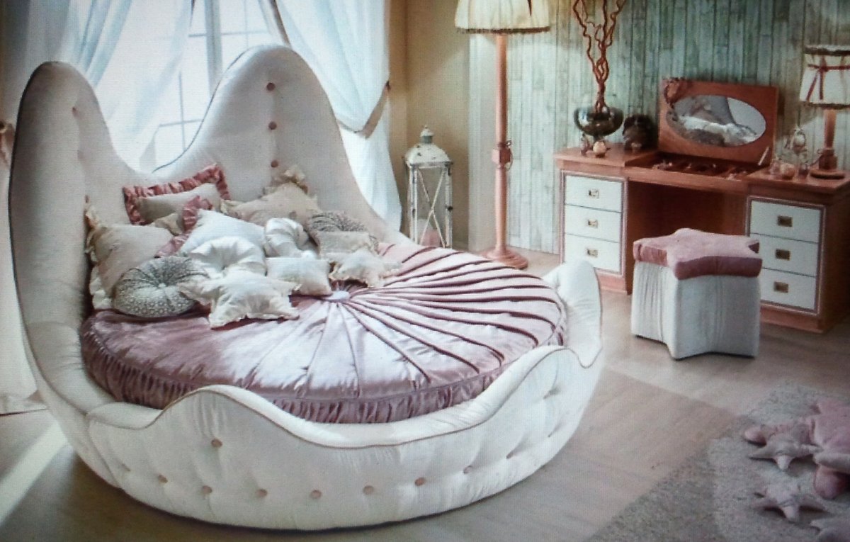 Круглая кровать для девочки