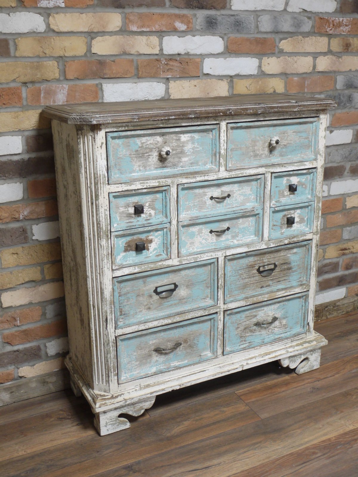 Старая мебель