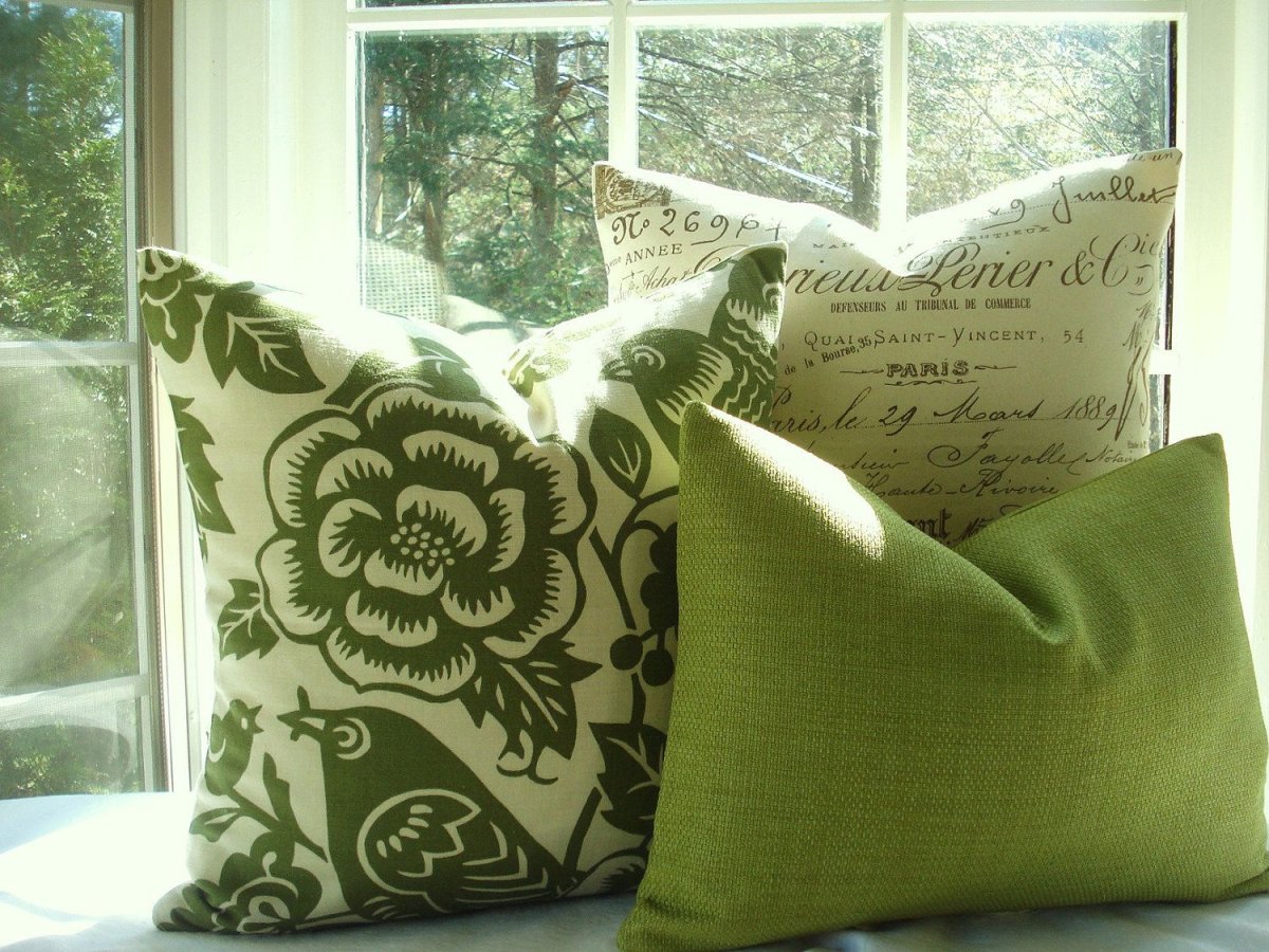 Текстиль подушки зеленые