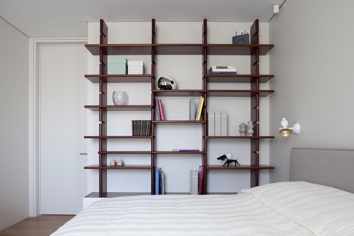 Дизайн интерьера Минимализм со стеллажами