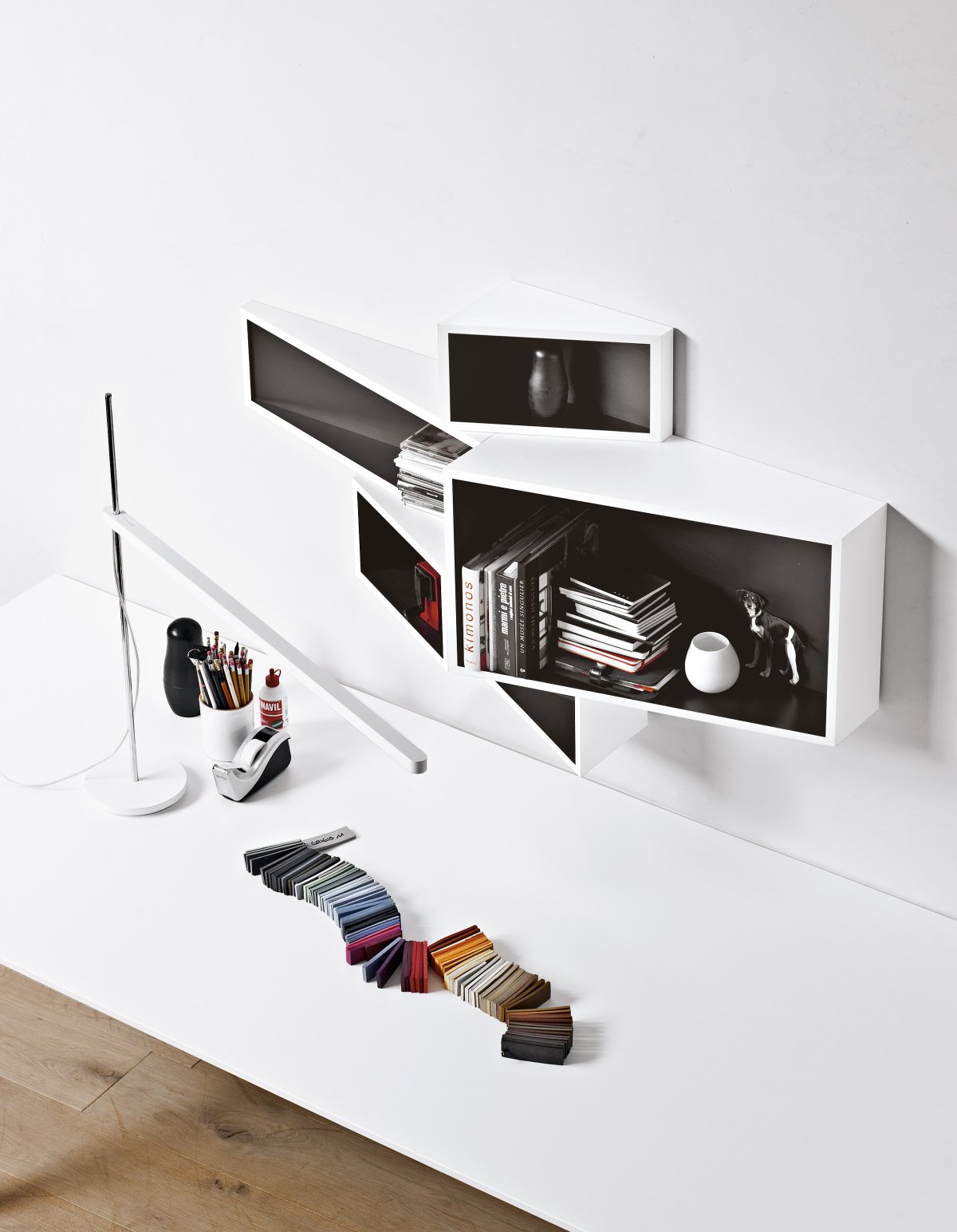 Минималистичные полки