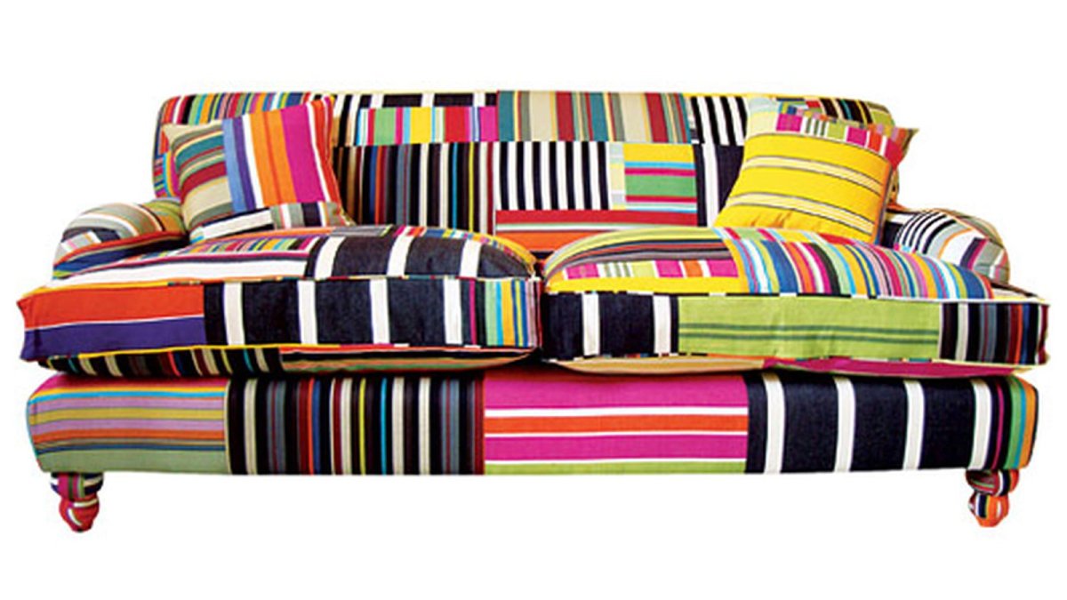 Полосатый чехол на диван