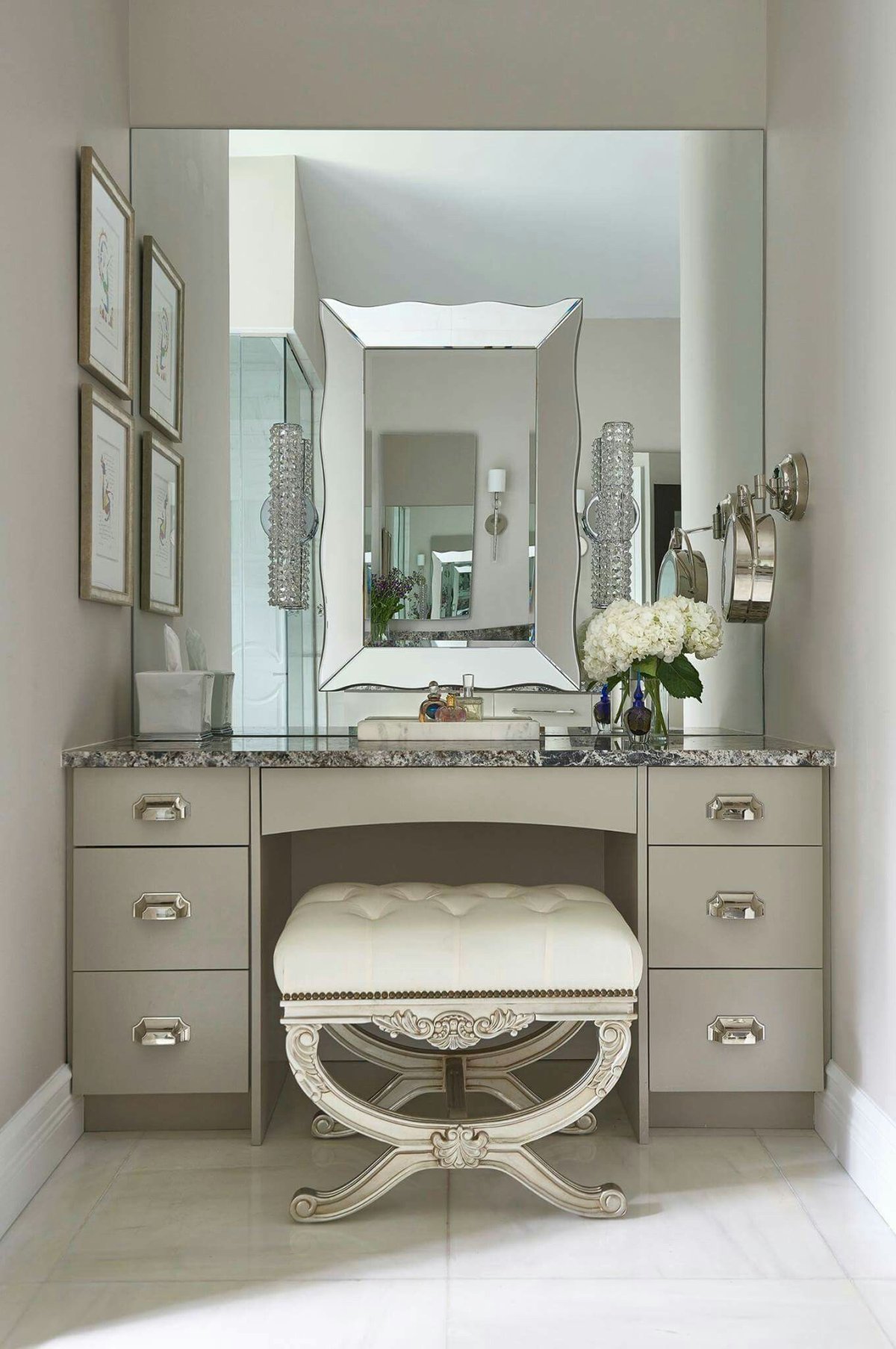 Туалетный столик