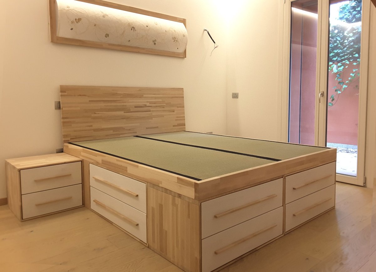 Дизайнерские кровати из дерева