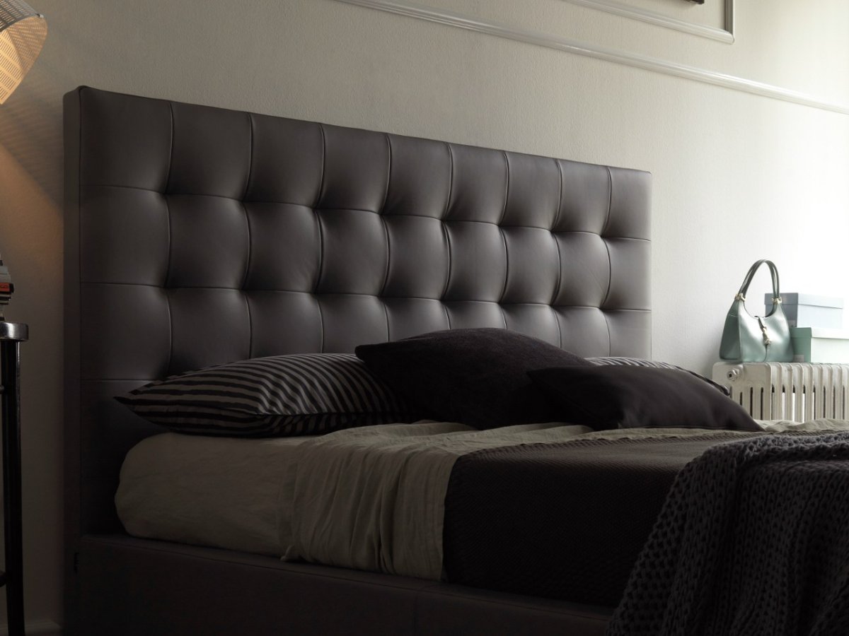 Изголовье с пуговицами