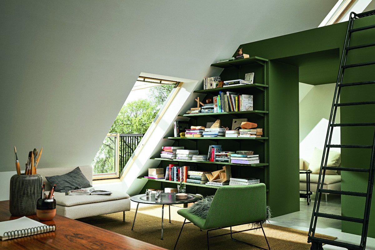 Стеллаж на мансарде