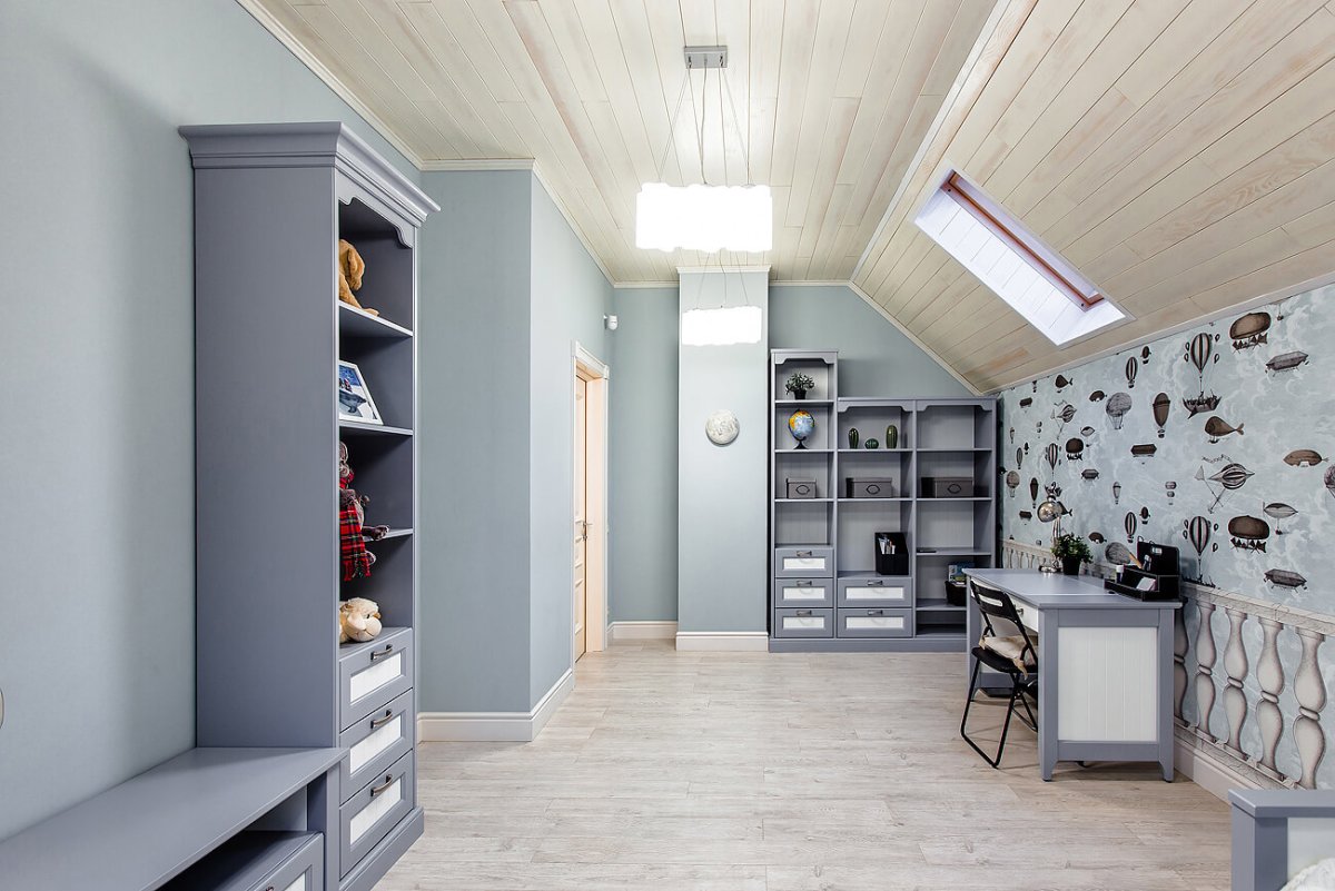 Комната на мансарде для подростка мальчика