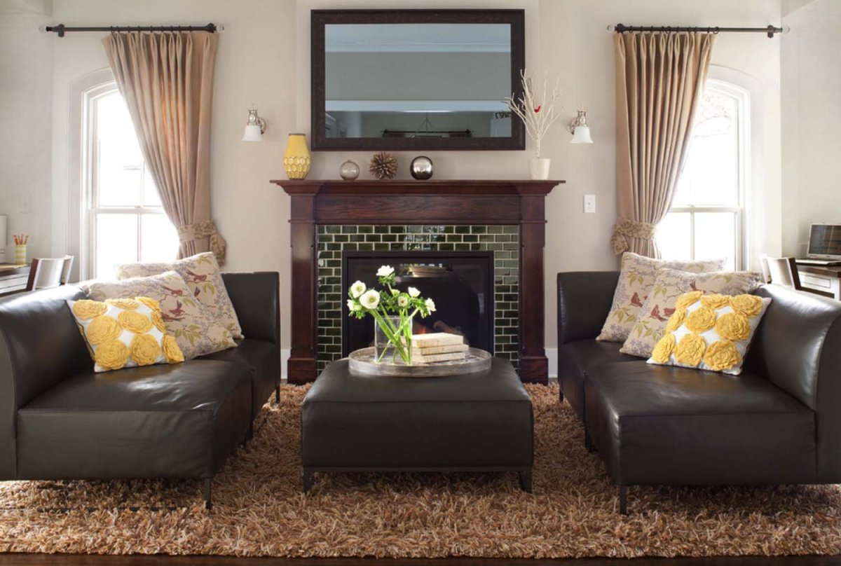 Шторы под коричневый диван