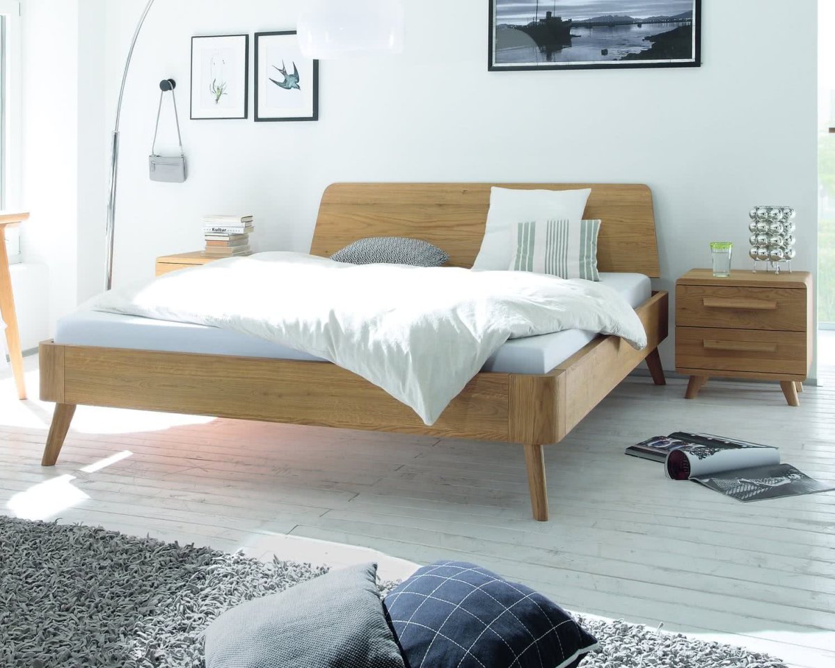 Изголовье кровати из дерева