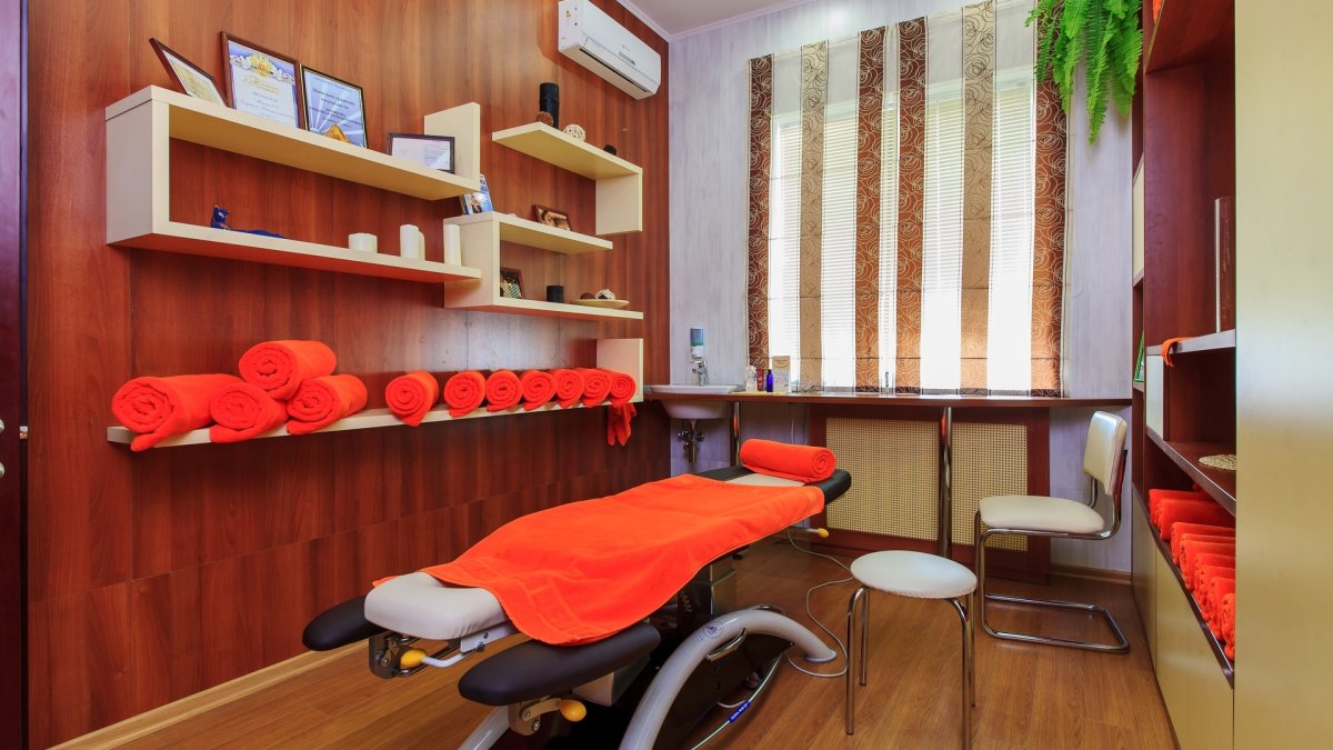 Массажная комната с душем