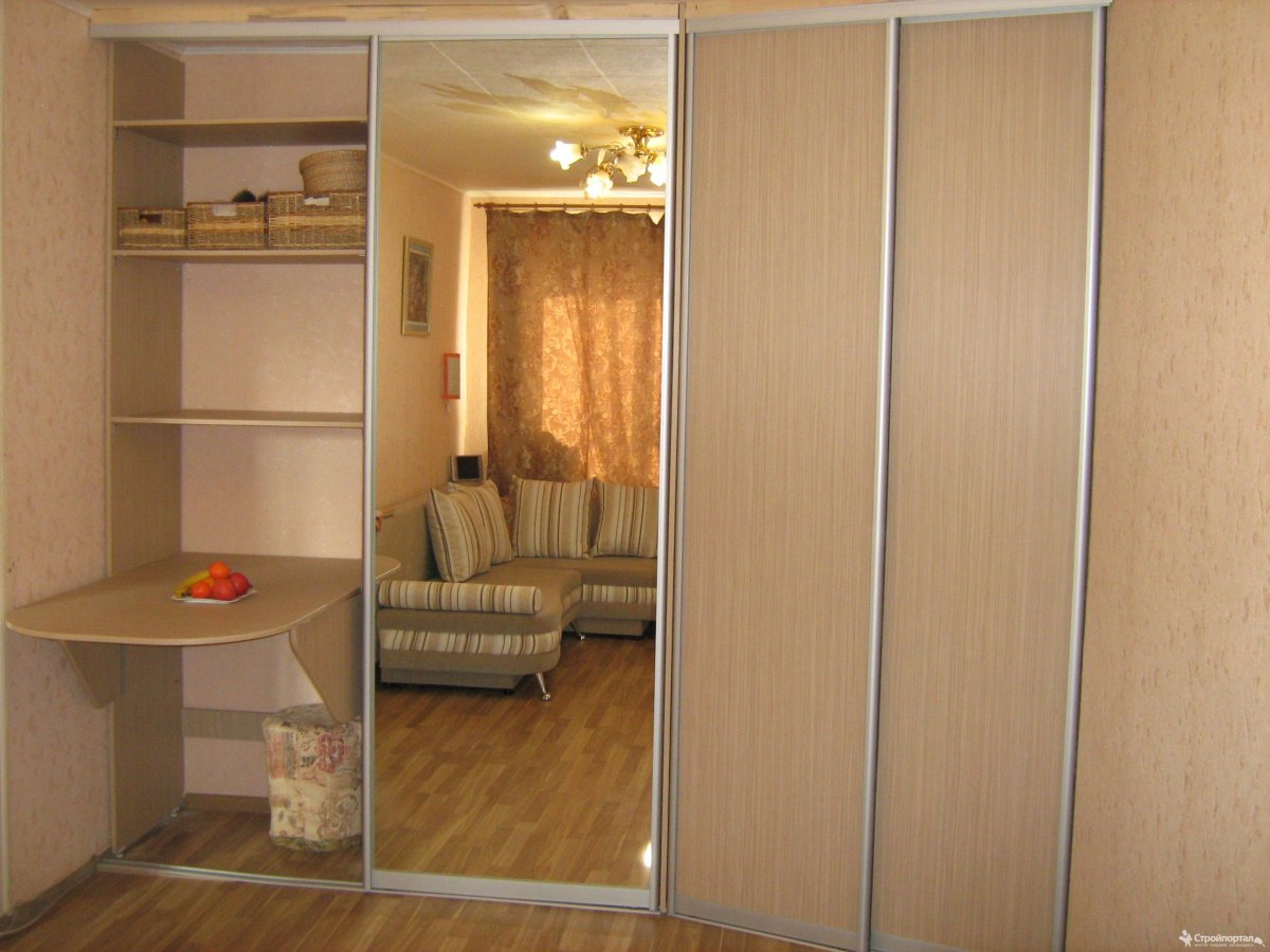 Шкаф купе со столом