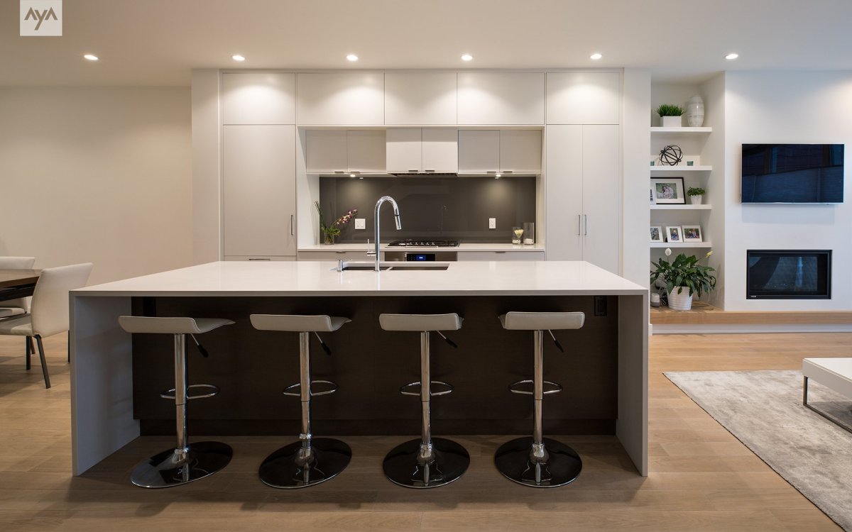 Светлый интерьер кафе