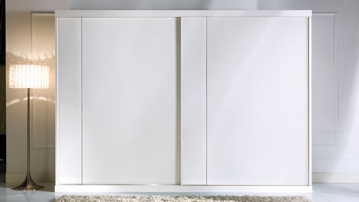 Современный шкаф купе матовый