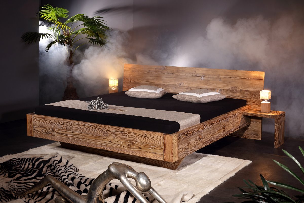 Кровать из дерева с ИК