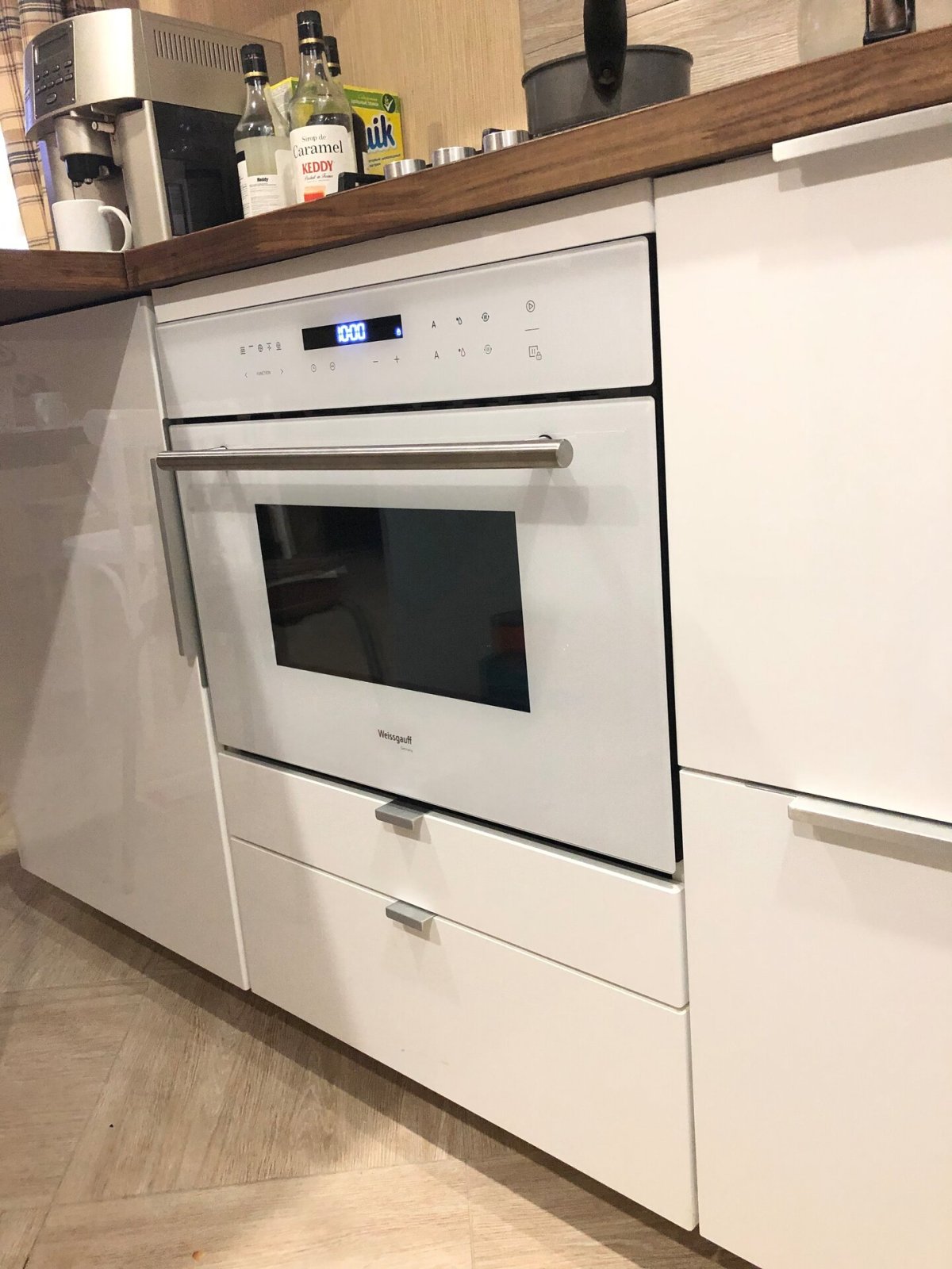 Духовка с микроволновкой 2 в 1 белая Siemens