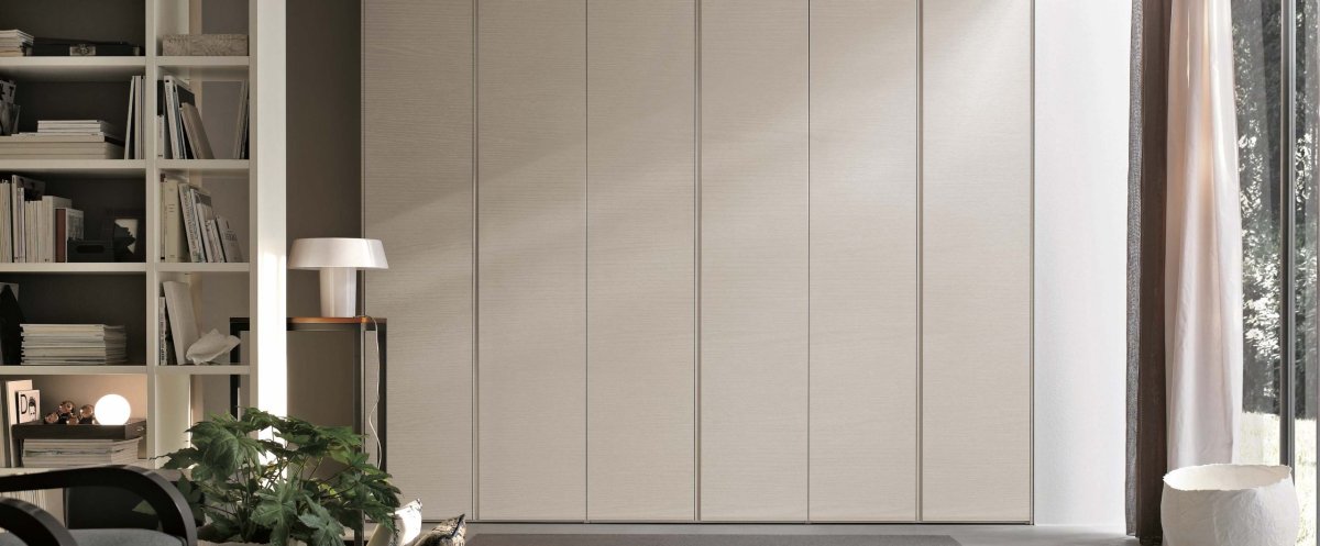 Шкаф с 6 дверцами