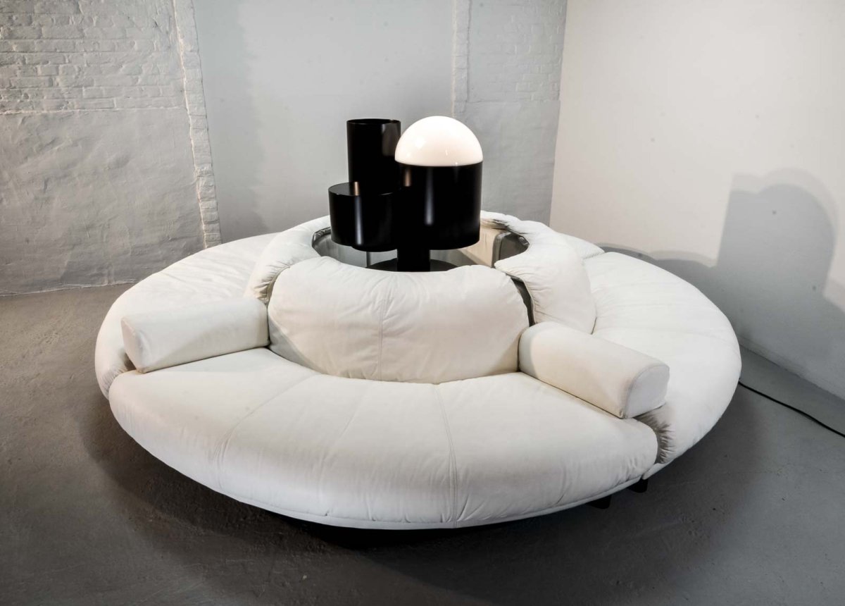 Круговой диван