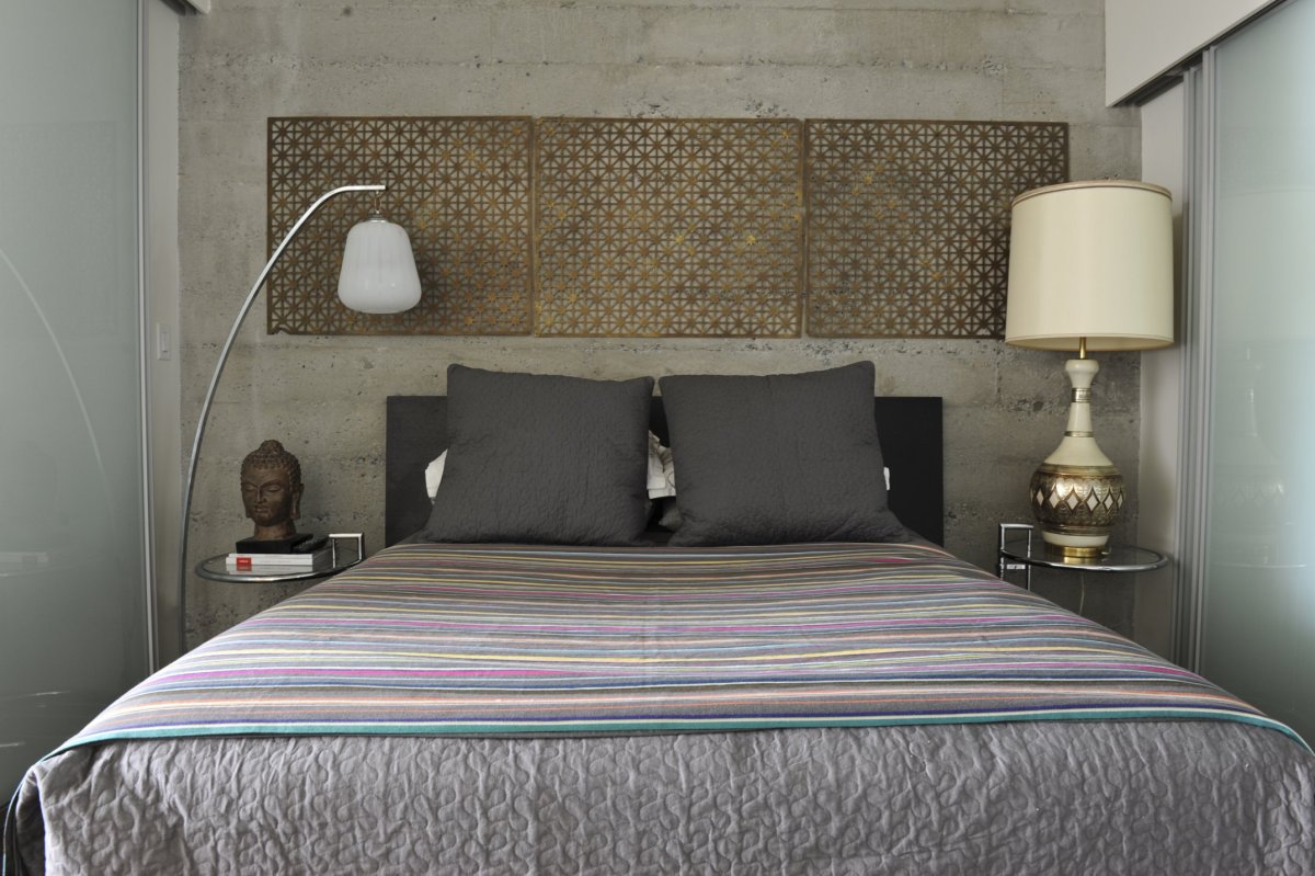 Маленькая спальня с двуспальной кроватью