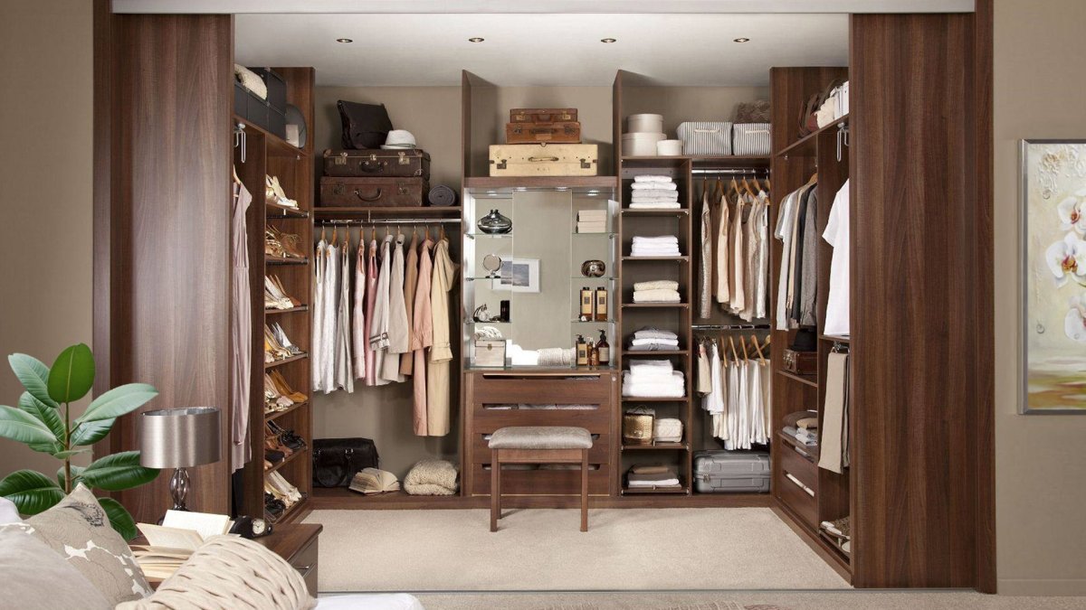 2 Шифоньера поставить вместе одинаковых