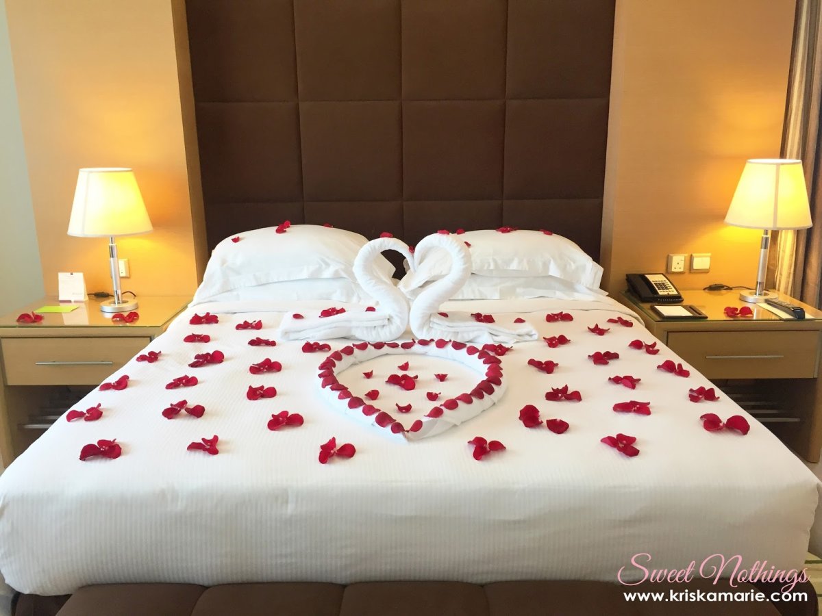 Романтическая кровать