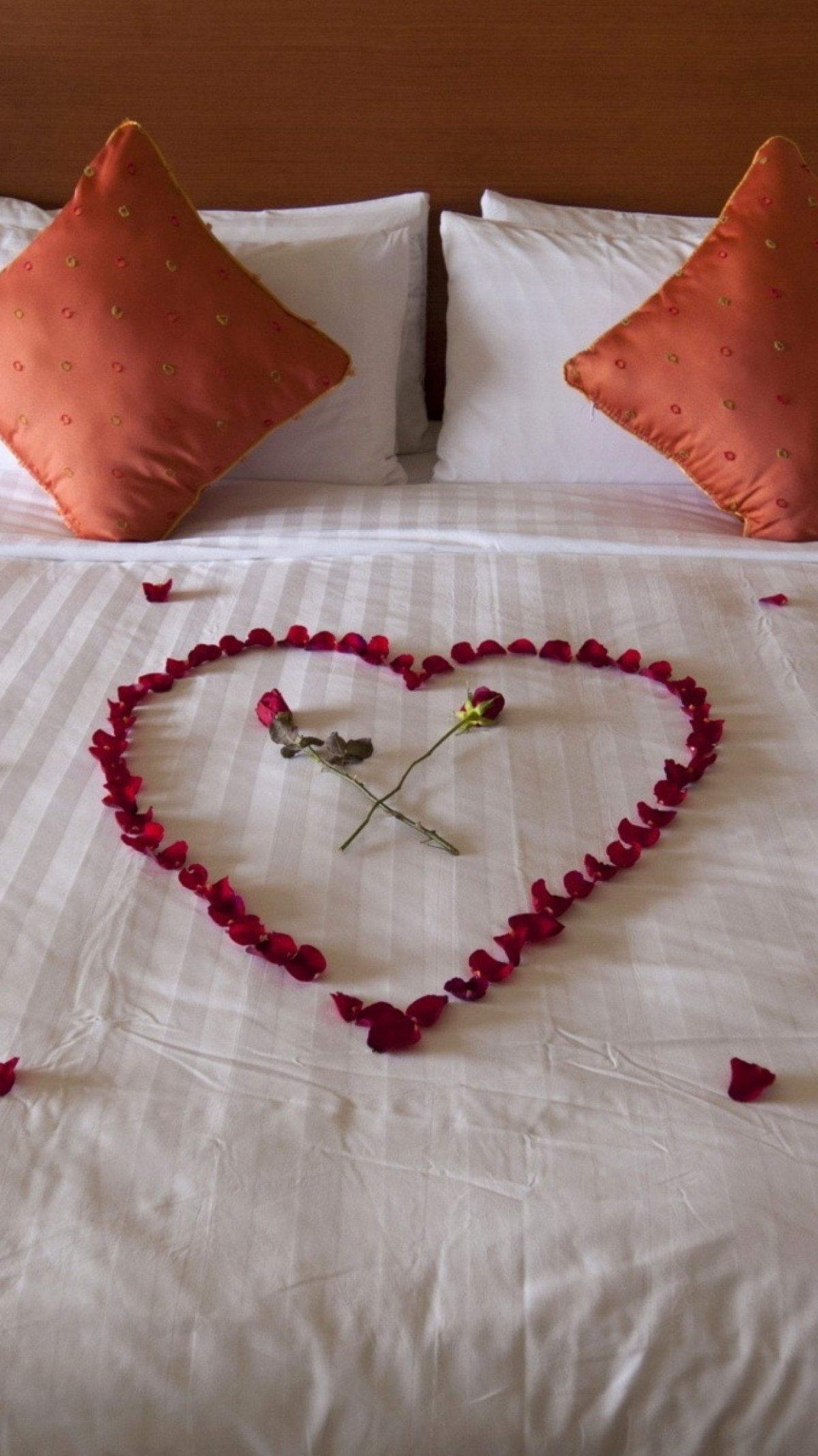 Интерьер спальни для влюбленных