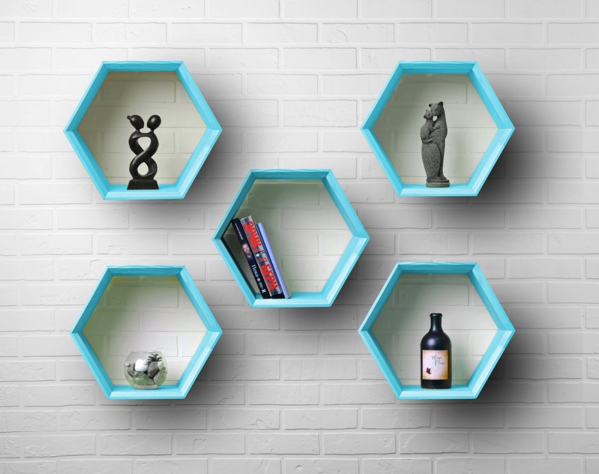 Полки в виде сот