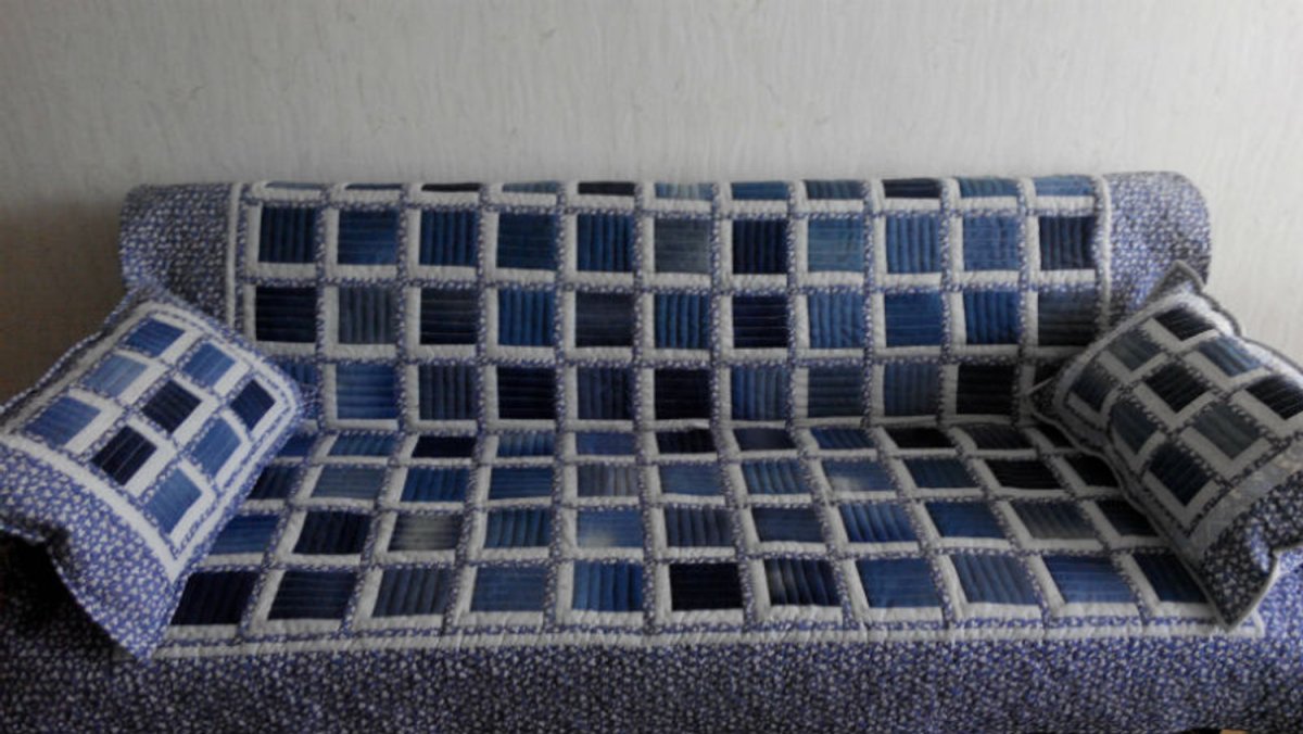 Плед из старых джинс