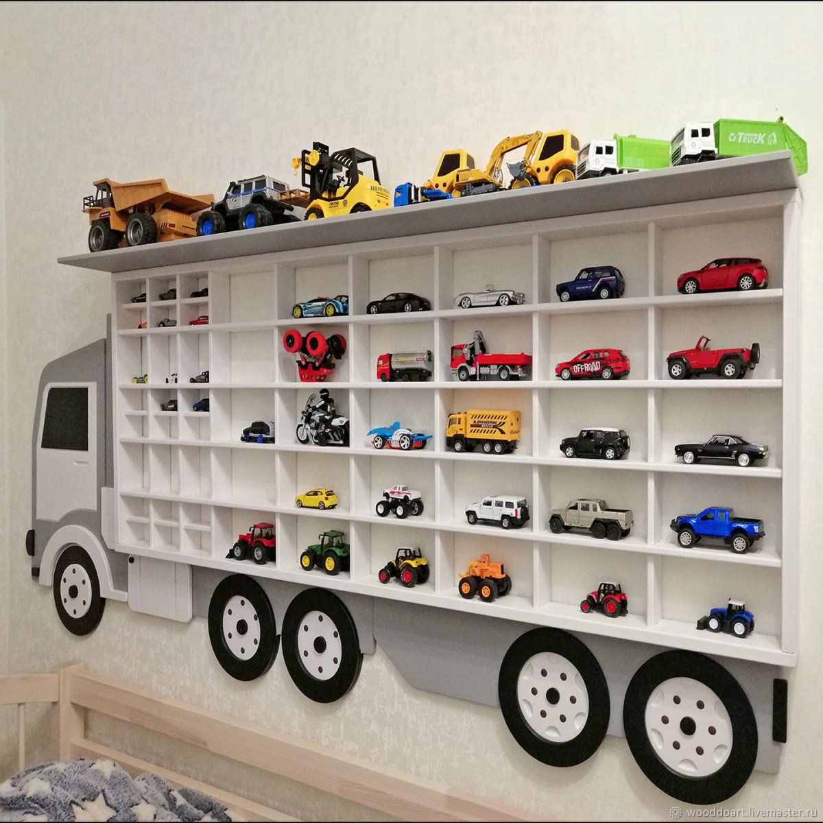 Полка для машинок тягач стандарт 190 см