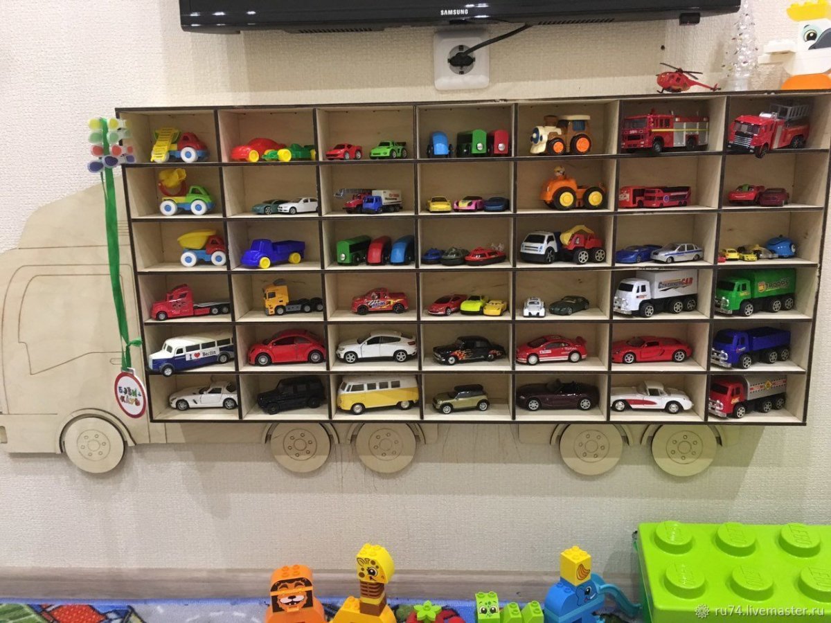 Полка для машинок