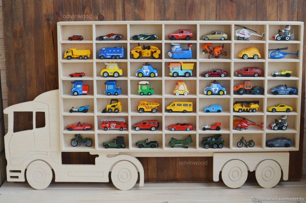 Гараж с машинками