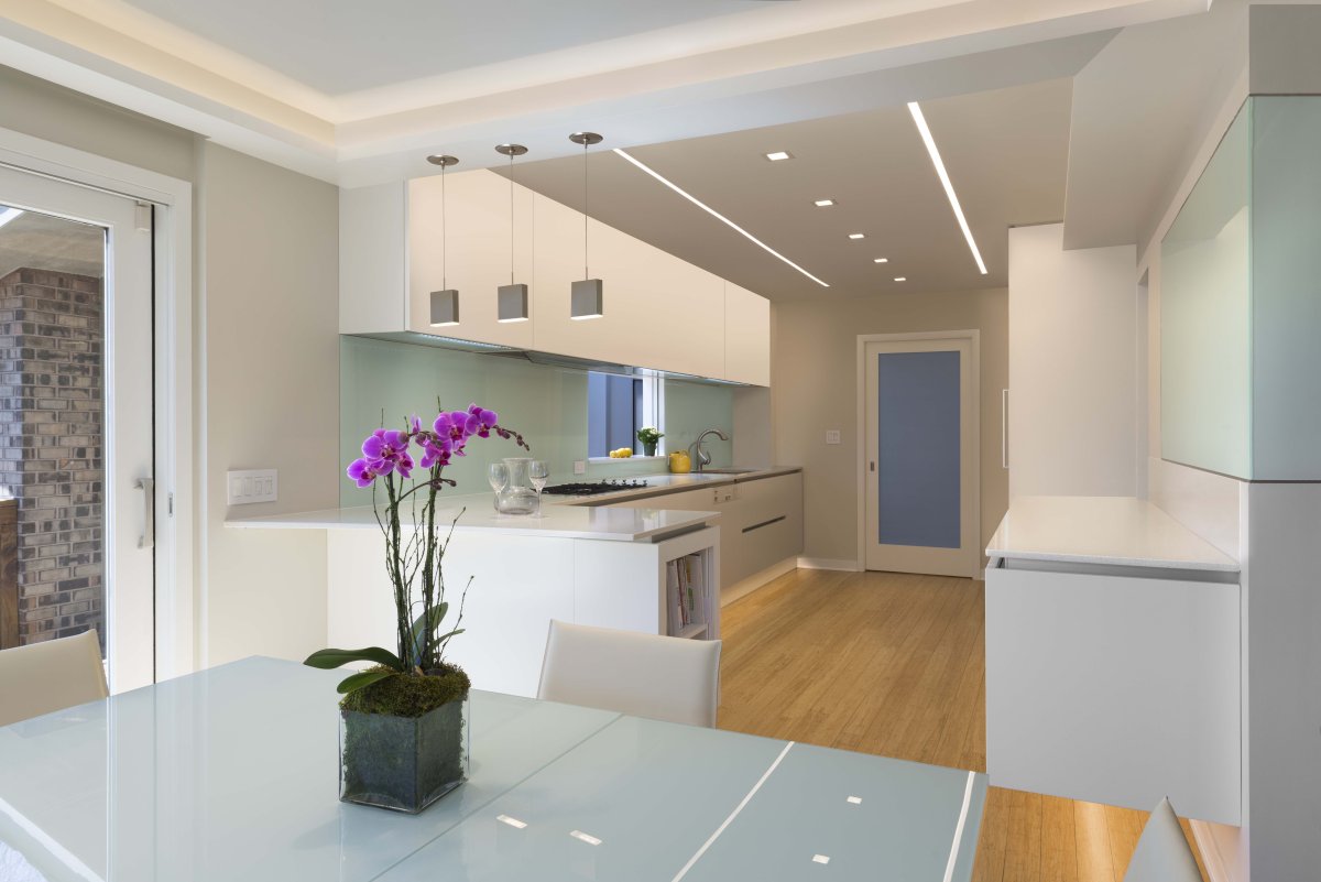 Стена с барной стойкой