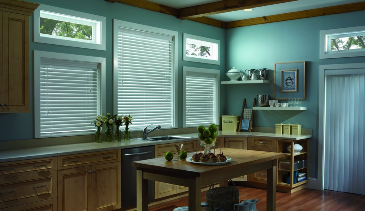 Жалюзийные двери в интерьере