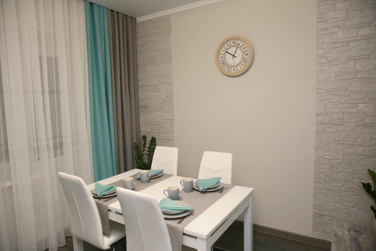 Стена под кирпич в интерьере кухни