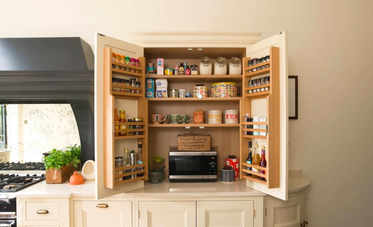 Мини кладовая на кухне