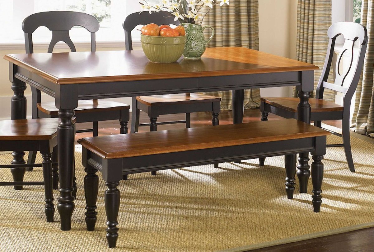 Стол деревянный