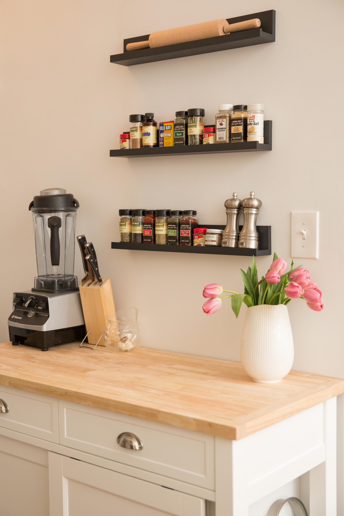 Маленькая полка на кухню