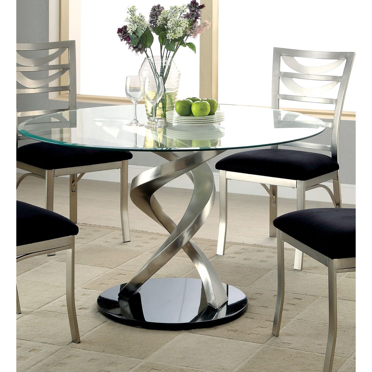 Стеклянный стол