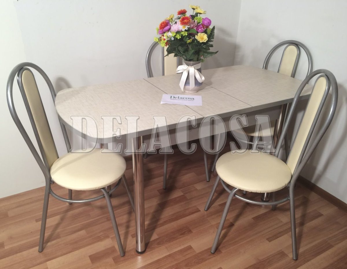 Стол и стулья для маленькой кухни