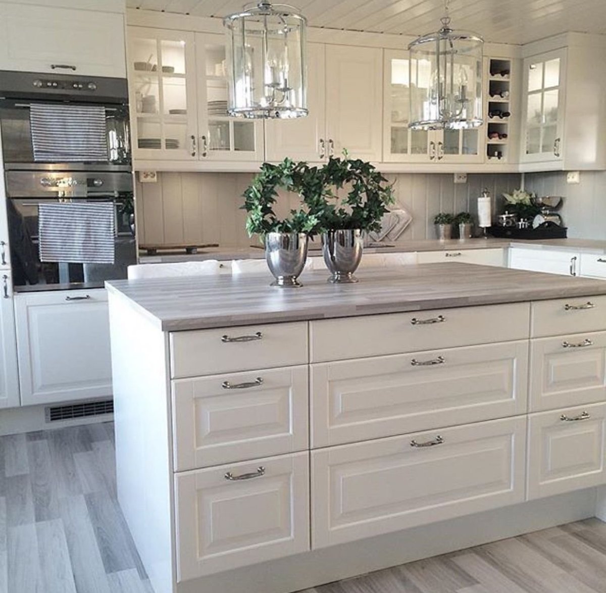 Кухня икеа белая с бежевым