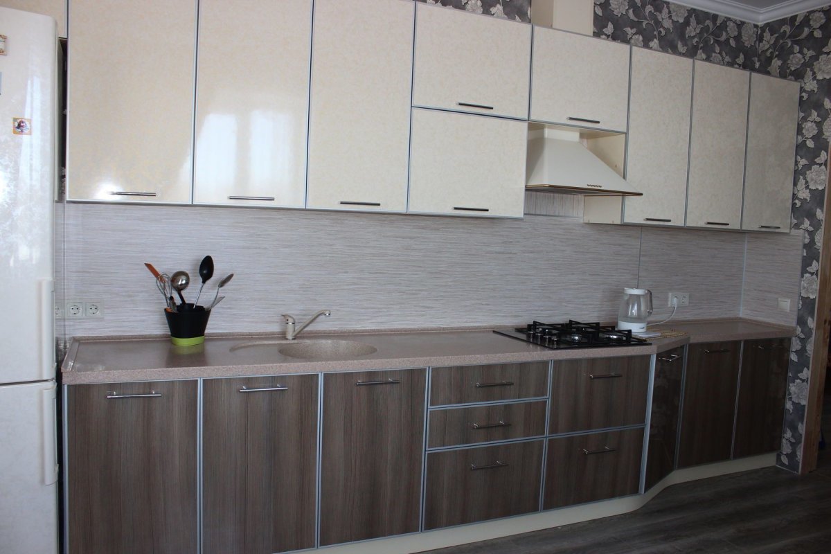 Стеклянный фасад в алюминиевой рамке