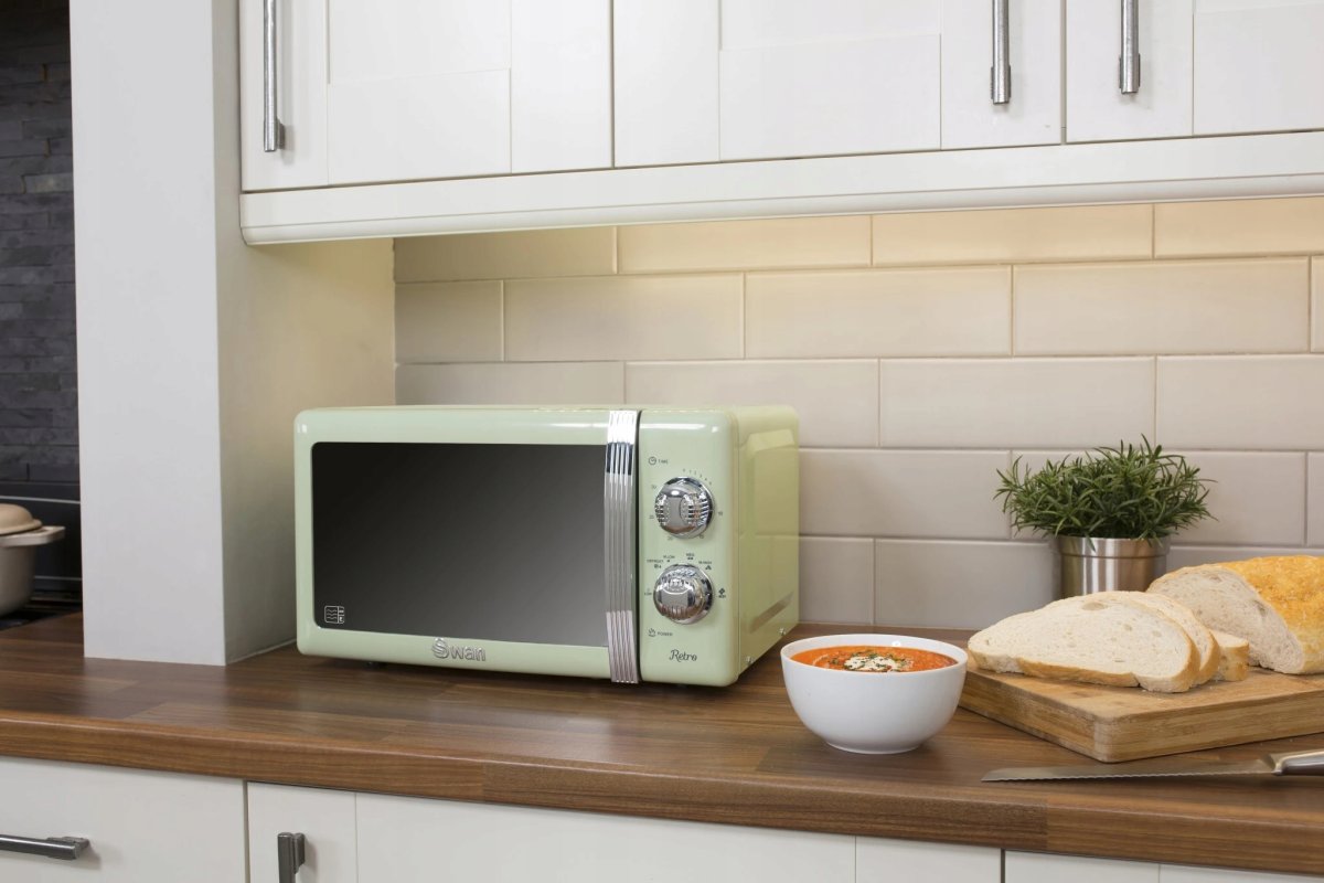 Кухня с микроволновкой