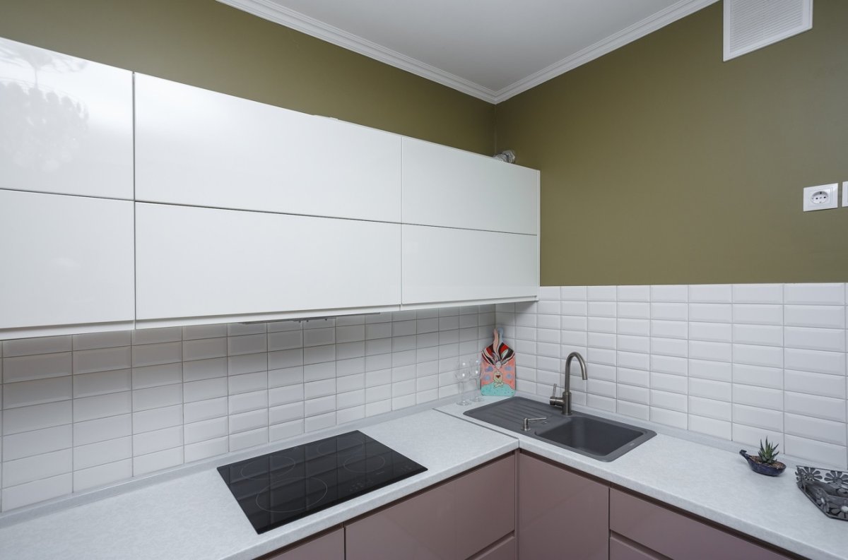 Кухня белый глянец без ручек