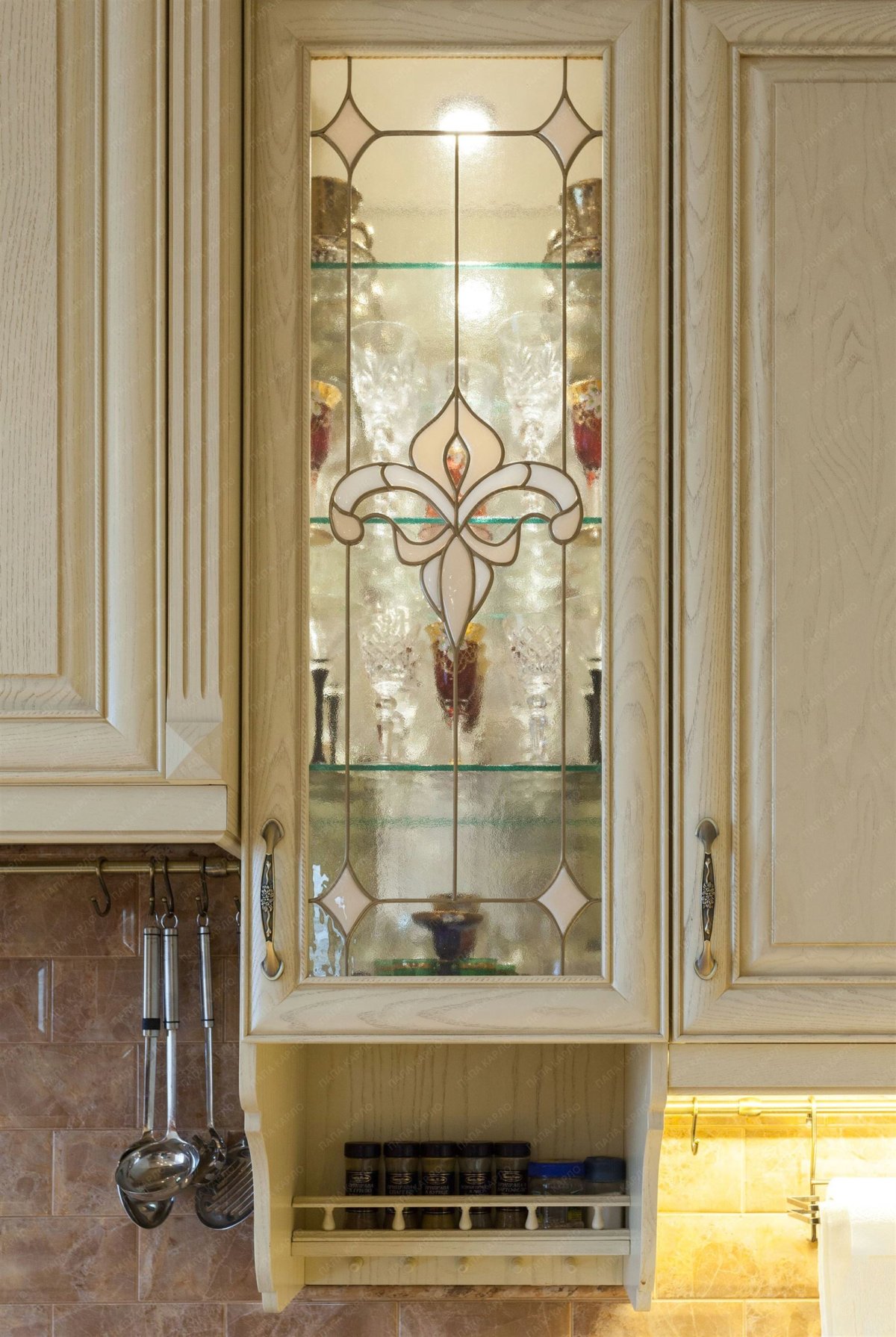 Витражи на стекле для кухни