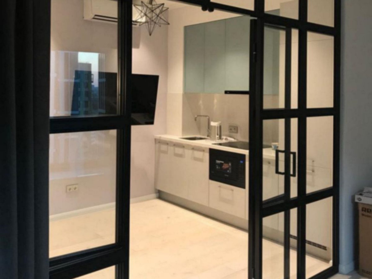 Перегородка между кухней и гостиной